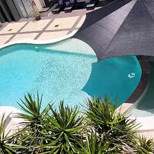 Eden By The Bay Appart hôtel