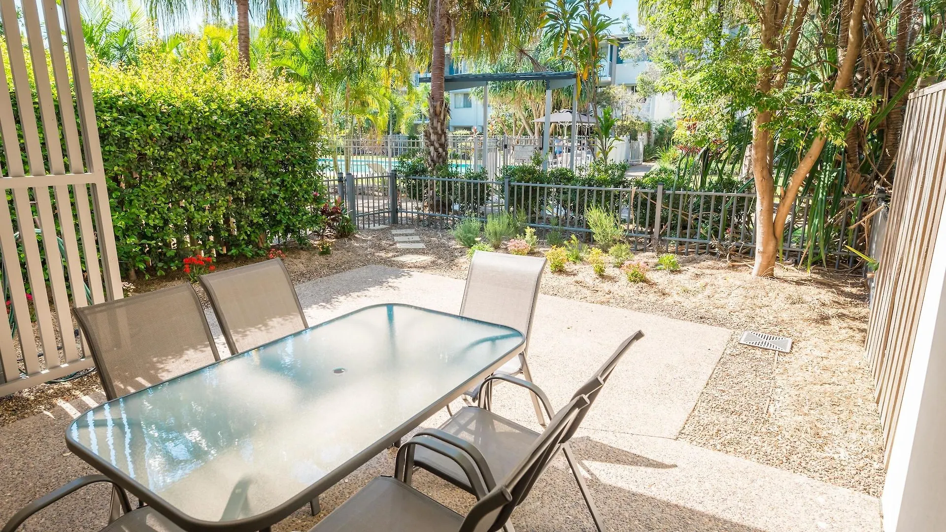 Ramada Encore By Wyndham Whale Cove Hervey Bay